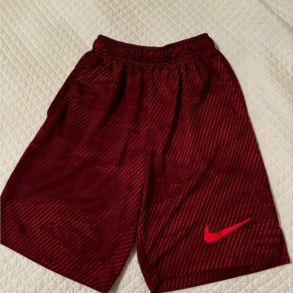 Nike boys shorts large